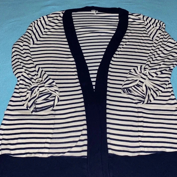 SPLENDID cardigan open front long sleeve button tabs 2 pockets navy white size L - Picture 2 of 14